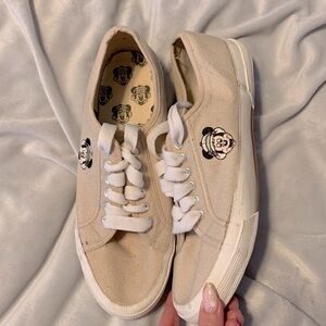 Disney safari Mickey canvas lace up sneaker size 10 animal kingdom Disney world